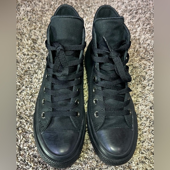 Converse Chuck Taylor All Star Shoes Womens Size 7 Triple Black Hi Top Skate - Picture 5 of 9